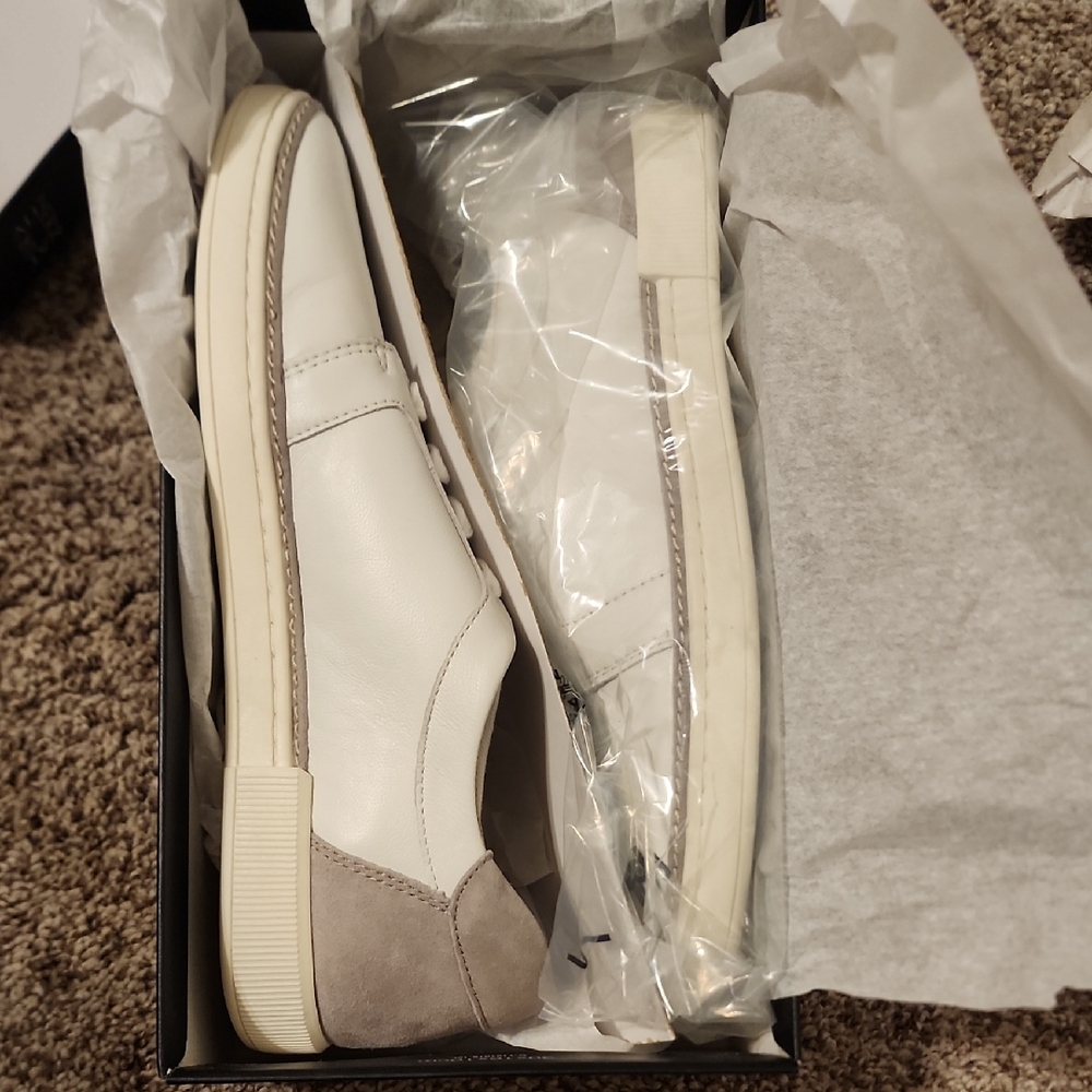 Women's Naturalizer White and Gray Sneaker New With Box. Size 9